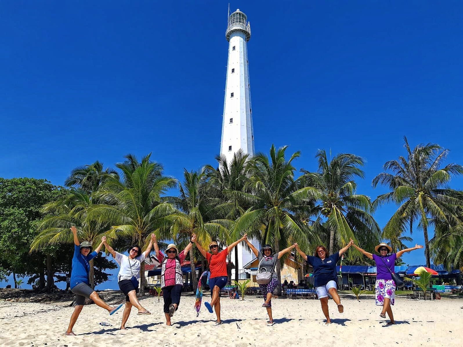 Paket Tour Belitung Wisata 4D3N