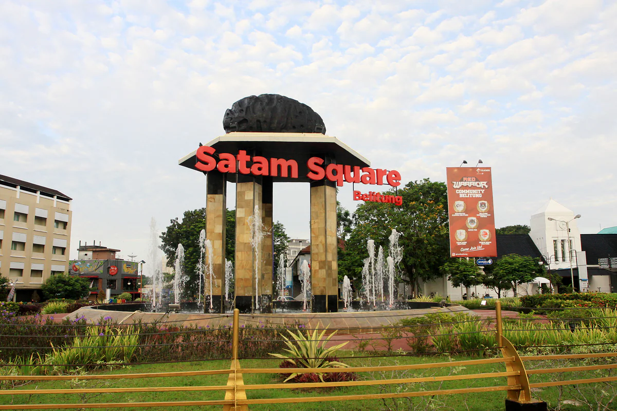 Bundaran tugu satam Belitung