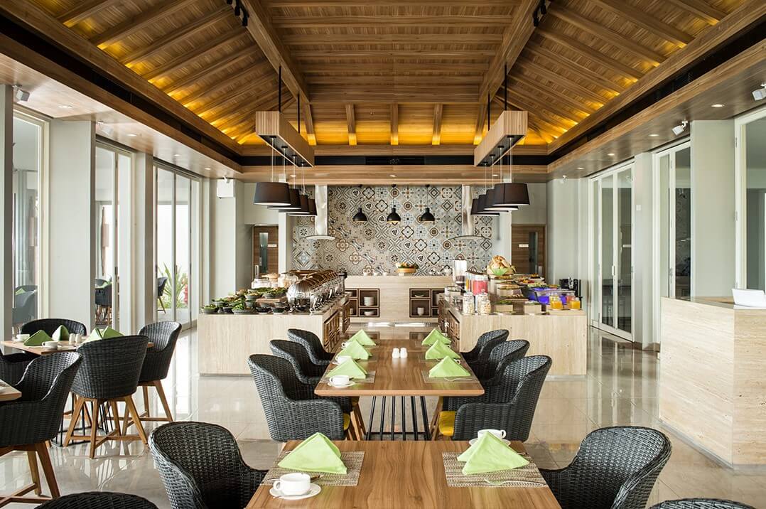 hotel-santika premiere beach resort belitung dining