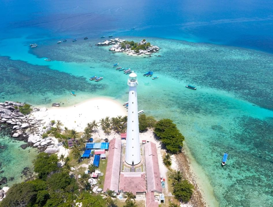 Salah satu destinasi favorit bergabung bersama Agen Travel Belitung