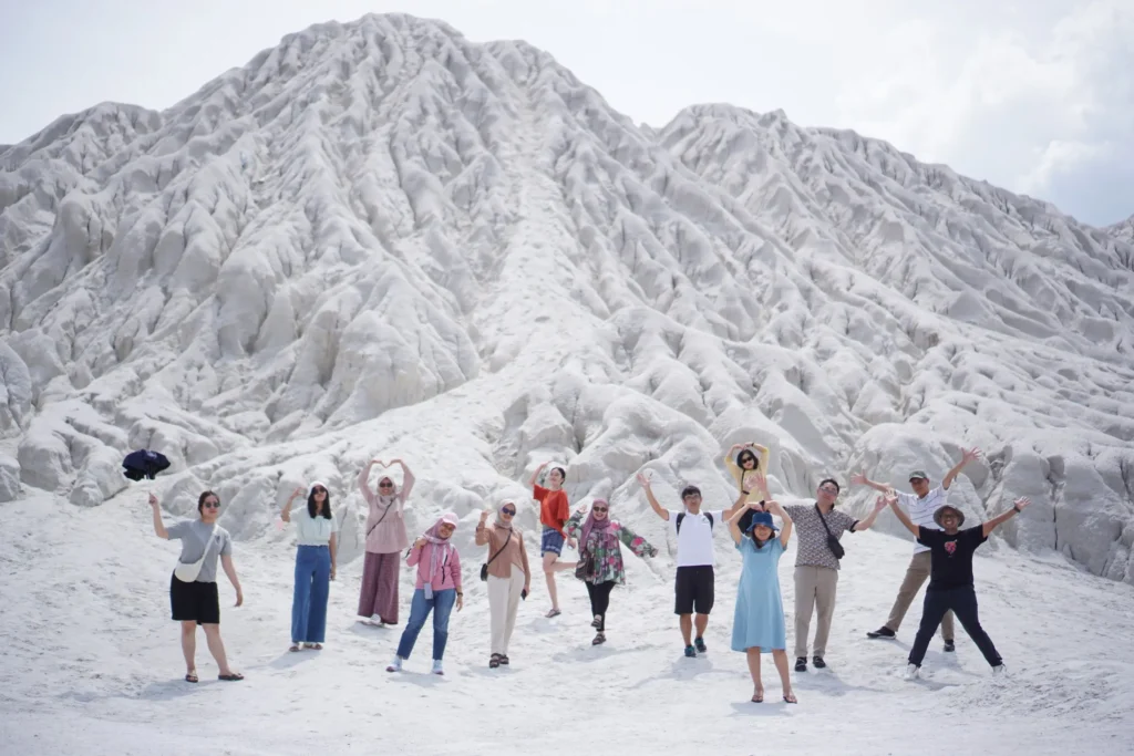 tour kantor ke Belitung
