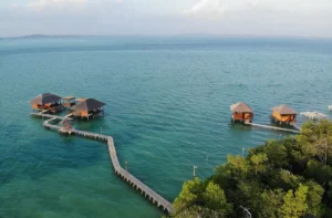 Wisata Pulau Pribadi yang Bernama Leebong Island