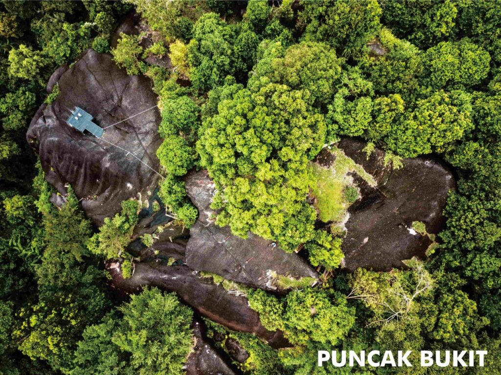 Pemandangan puncak Bukit Peramun Belitung